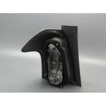 FEU ARRIERE DROIT TOYOTA COROLLA VERSO II Phase 1 2004-2007