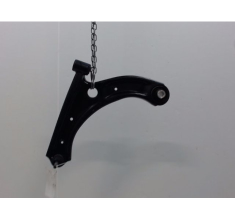 TRIANGLE INFERIEUR AVANT GAUCHE SUZUKI SWIFT III 2005-2011
