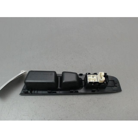 COMMANDE LEVE-GLACE PORTE AVD TOYOTA YARIS 2005-