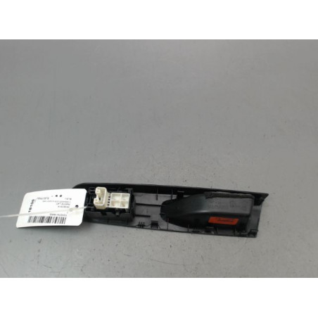 COMMANDE LEVE-GLACE PORTE ARD TOYOTA YARIS 2005-