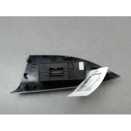 COMMANDE LEVE-GLACE PORTE AVD NISSAN JUKE Phase 2 2014-...
