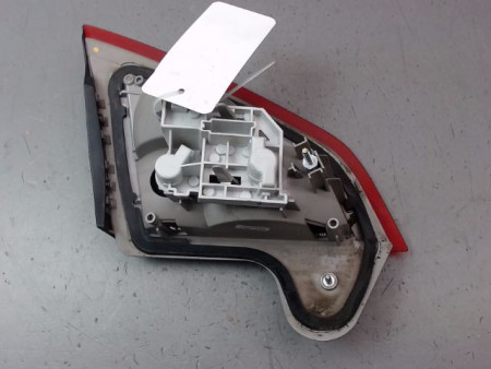 FEU ARRIERE INTERIEUR DROIT FORD MONDEO III Phase 1 2007-2010