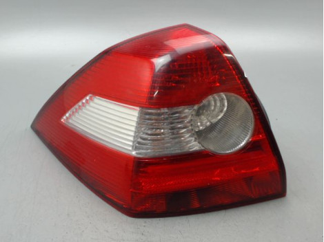 FEU ARRIERE GAUCHE  RENAULT MEGANE BERL. II Phase 1 2003-2005