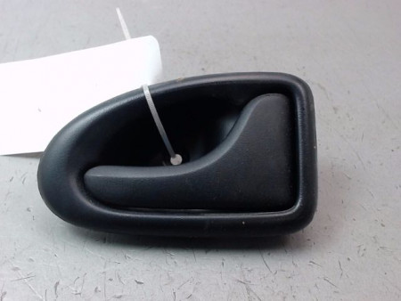 POIGNEE INTERIEURE PORTE AVANT DROIT DACIA LOGAN BERL. I Phase 1 2005-2008
