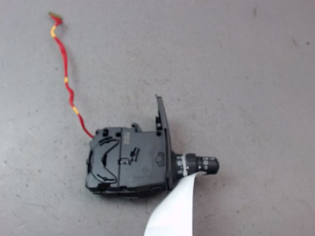 COMMANDE ECLAIRAGE RENAULT CLIO III Phase 2 2009-...