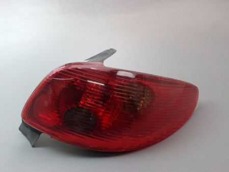 FEU ARRIERE DROIT PEUGEOT 206 1998-2009