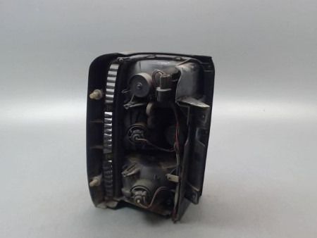 FEU ARRIERE DROIT MITSUBISHI PAJERO 2003-