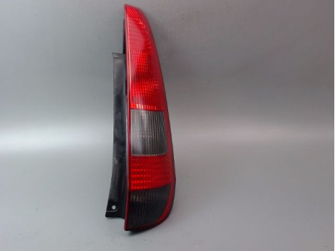FEU ARRIERE DROIT FORD FIESTA V Phase 1 2002-2005