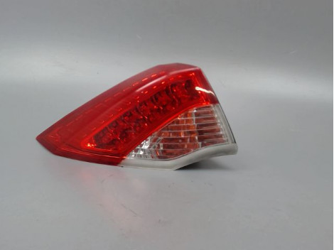 FEU ARRIERE GAUCHE  RENAULT LAGUNA III Phase 1 2007-2010