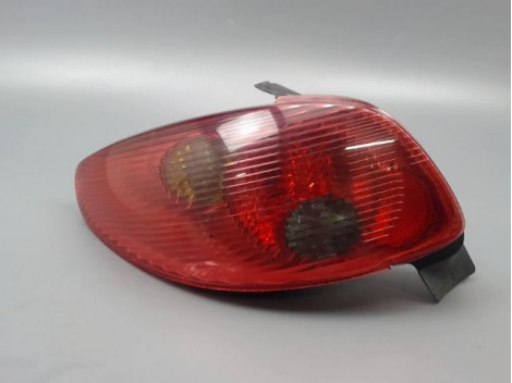 FEU ARRIERE GAUCHE  PEUGEOT 206 1998-2009