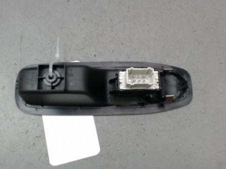 COMMANDE LEVE-GLACE PORTE AVD PEUGEOT 208