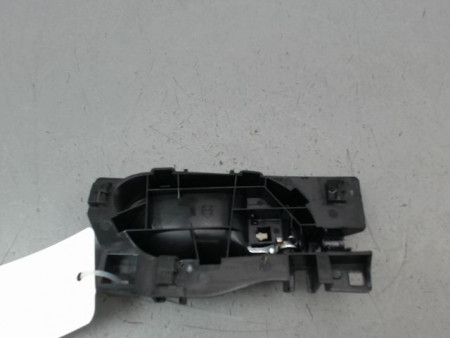 POIGNEE INTERIEURE PORTE AVANT GAUCHE PEUGEOT 208
