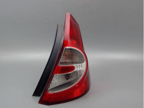 FEU ARRIERE DROIT DACIA SANDERO I 2008-2012