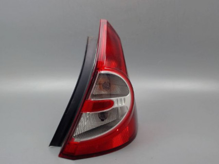 FEU ARRIERE DROIT DACIA SANDERO I 2008-2012
