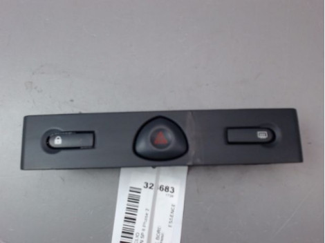 BOUTON DE WARNING RENAULT CLIO II Phase 2 2001-2006