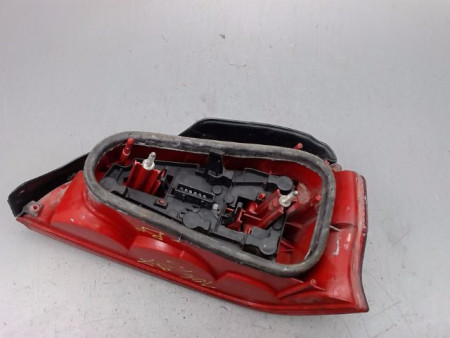 FEU ARRIERE GAUCHE  PEUGEOT 106 Phase 2 1996-2003