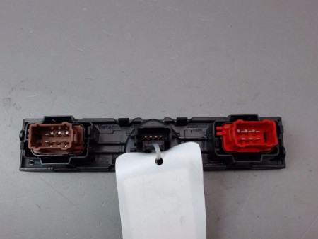 BOUTON DE WARNING RENAULT CLIO II Phase 2 2001-2006