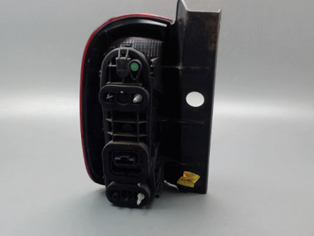 FEU ARRIERE DROIT DACIA DUSTER BREAK Phase 1 2010-2013