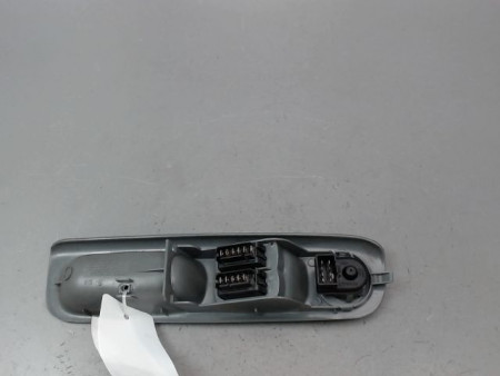 COMMANDE LEVE-GLACE PORTE AVG RENAULT TWINGO I Phase 3 2000-2007