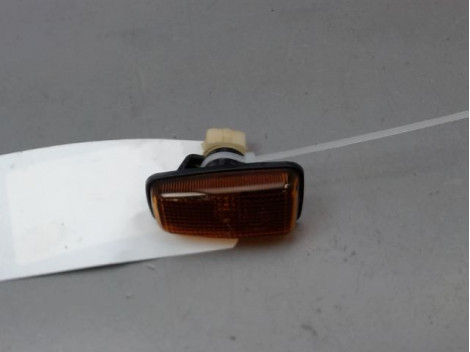 REPETITEUR AILE GAUCHE CITROEN XSARA Phase 1 1997-2000