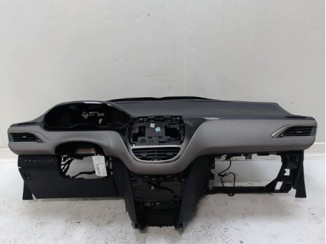 PLANCHE DE BORD  PEUGEOT 208