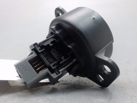BOUTON DE WARNING PEUGEOT 108
