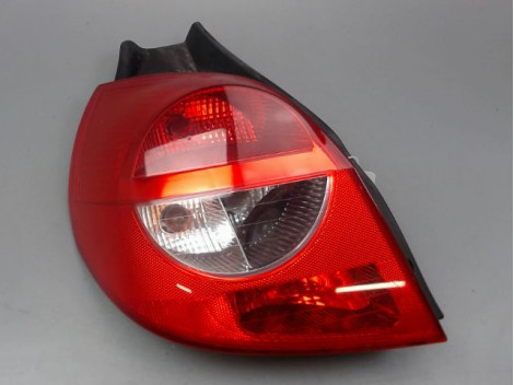 FEU ARRIERE GAUCHE  RENAULT CLIO III Phase 1 2005-2009